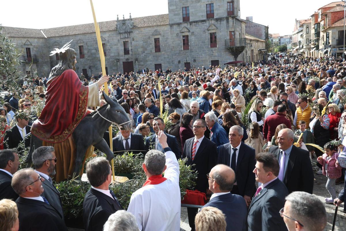 Momento de la bendición en Cambados.