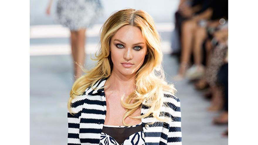 Victoria's Secret Fashion Show: Candice Swanepoel - Woman