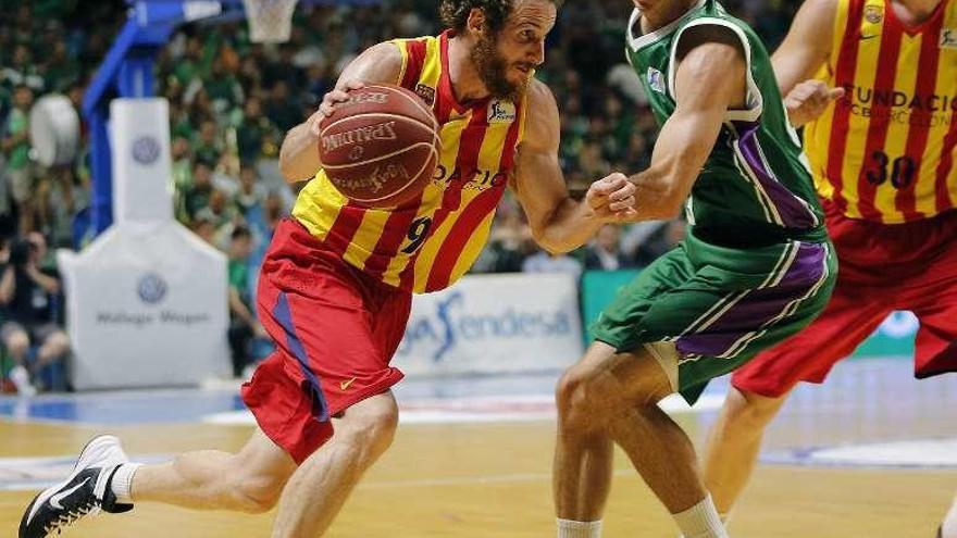 Marcelinho Huertas, ante el Unicaja. // Efe