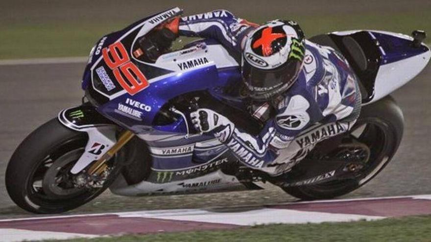 Lorenzo logra su &#039;pole&#039; número 52 en Doha