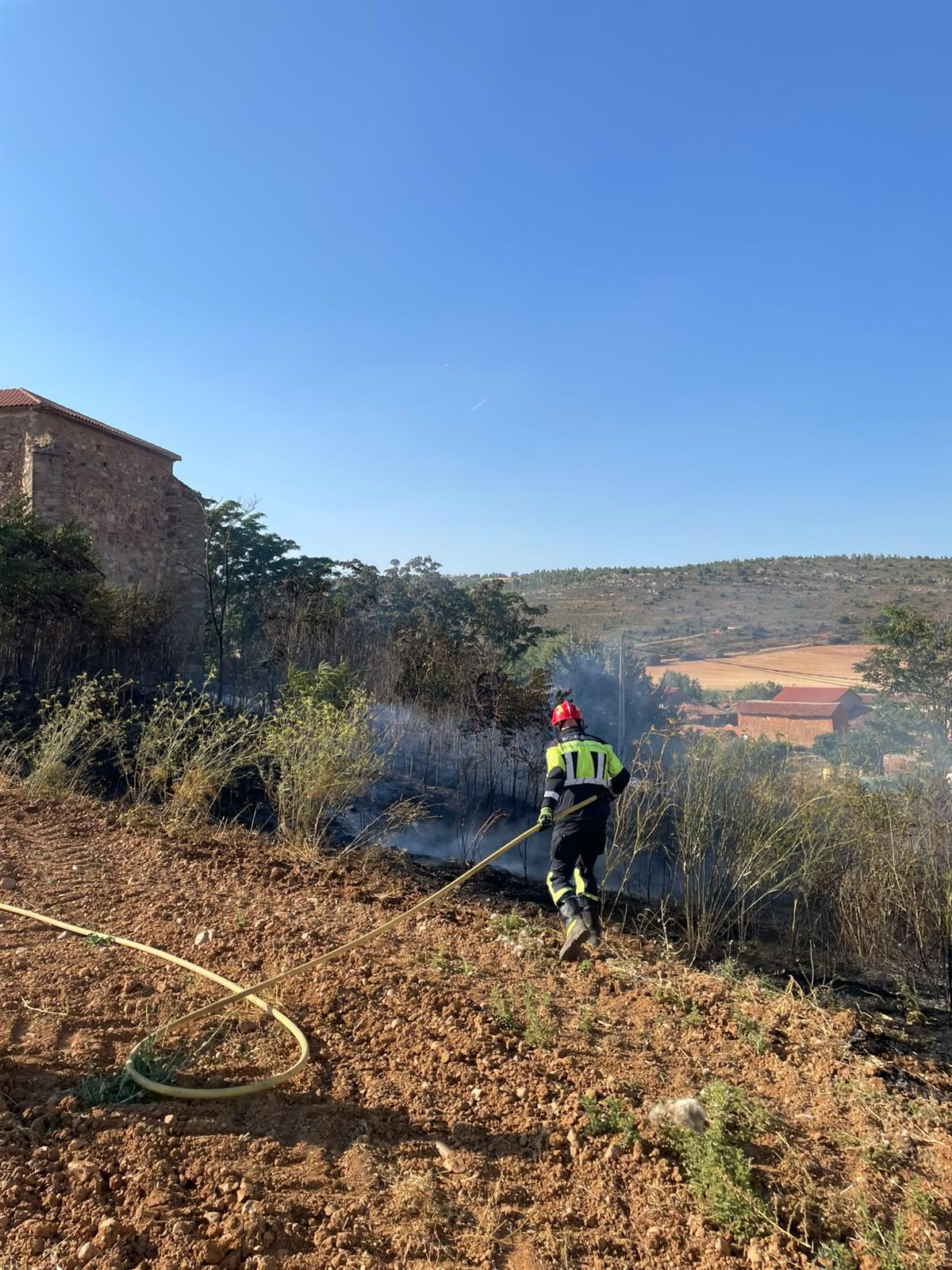 GALERÍA| Así se ha luchado contra el fuego en Cunquilla de Vidriales