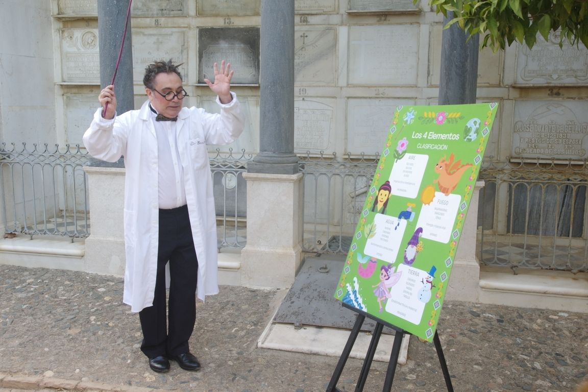 Noche en Blanco: los cuatro elementos en el Cementerio de San Miguel