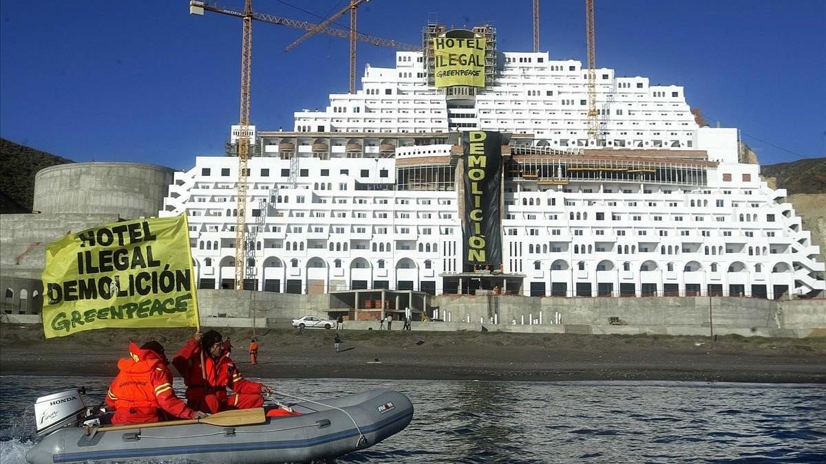 undefined10434139 almer a  espa a   a las 7 30 horas de la ma ana  una treinte200627151551