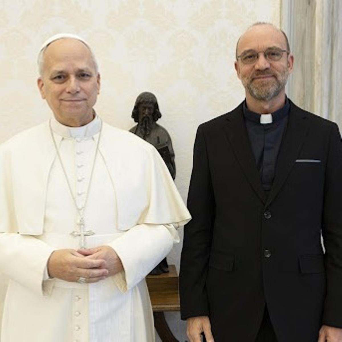 Caro durante la audiencia con el Papa León XIV en el Vaticano.