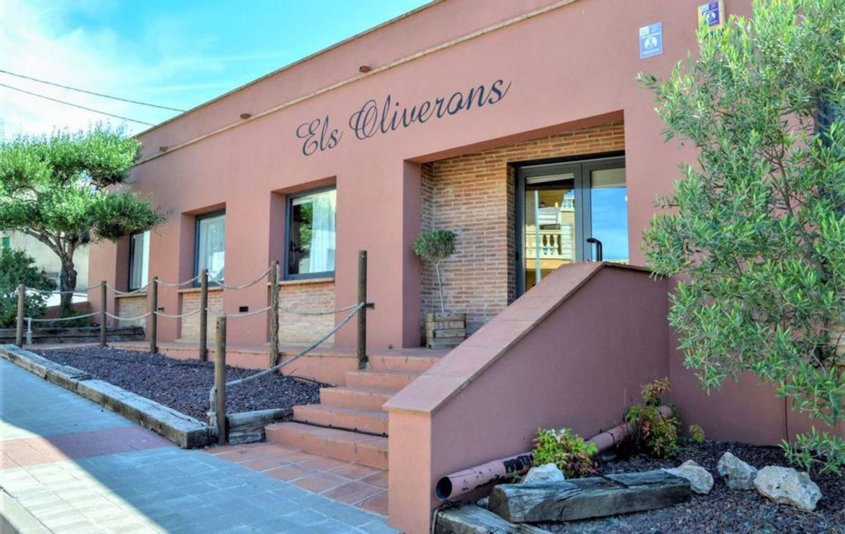 Entrada del restaurant Els Oliverons.