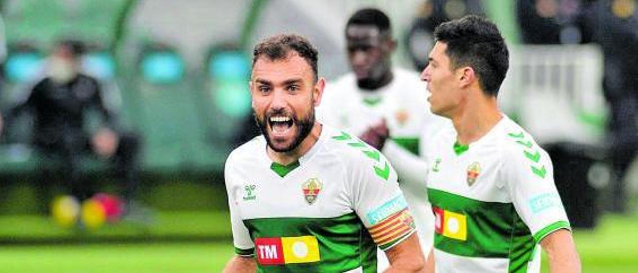 Gonzalo Verdú celebra un gol con el  Elche, en un partido de la pasada temporada. | MATÍAS SEGARRA