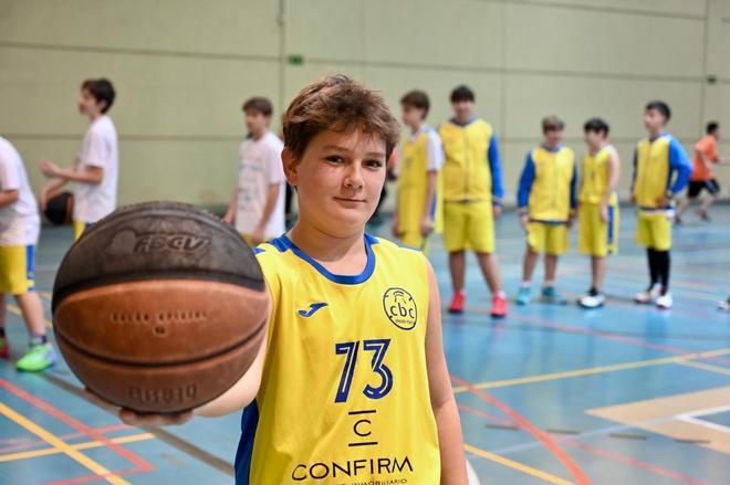 La iniciativa solidaria “Canastas Contra el Cáncer Infantil” de El Campello, en imágenes