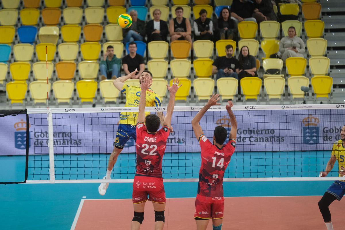 Partido Guaguas-Praga de Champions League