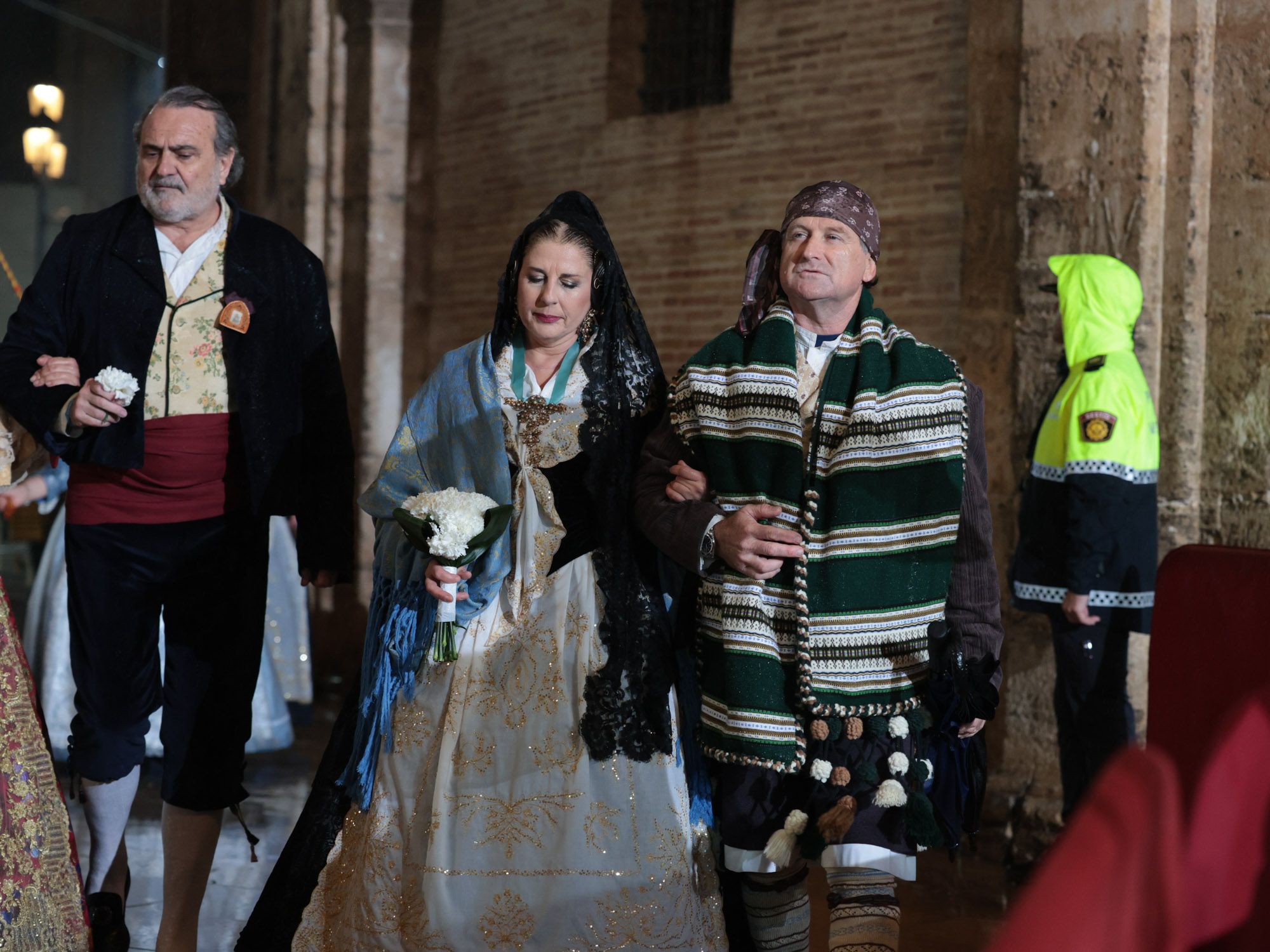 Todas las fotos de la Ofrenda del 18 de marzo por la calle de la Paz entre las 23:00 y la medianoche