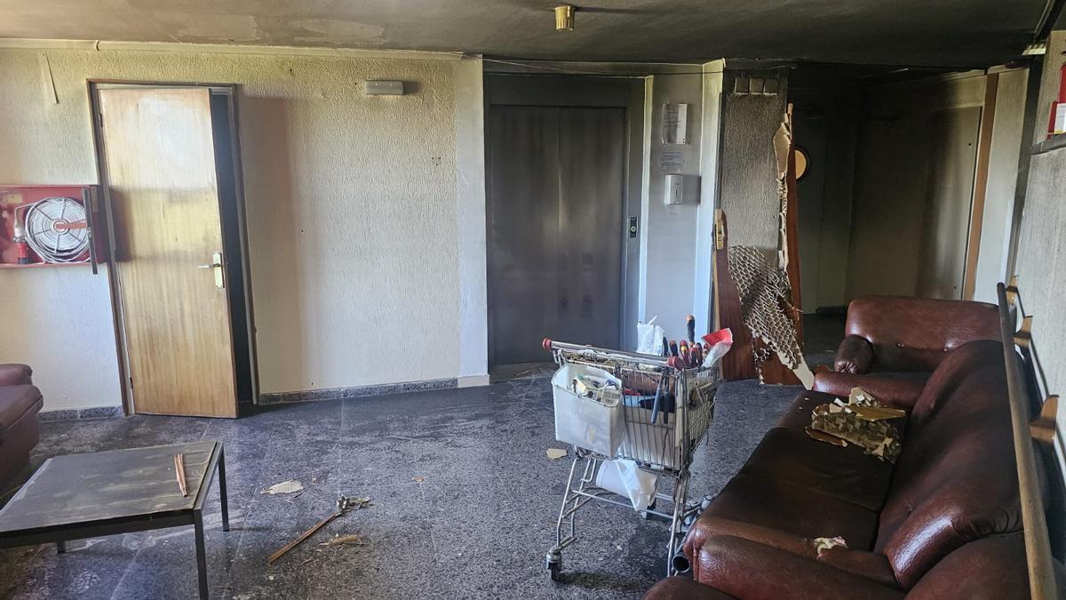 Fotogalería | Imágenes del incendio en la residencia de La Granadilla de Badajoz