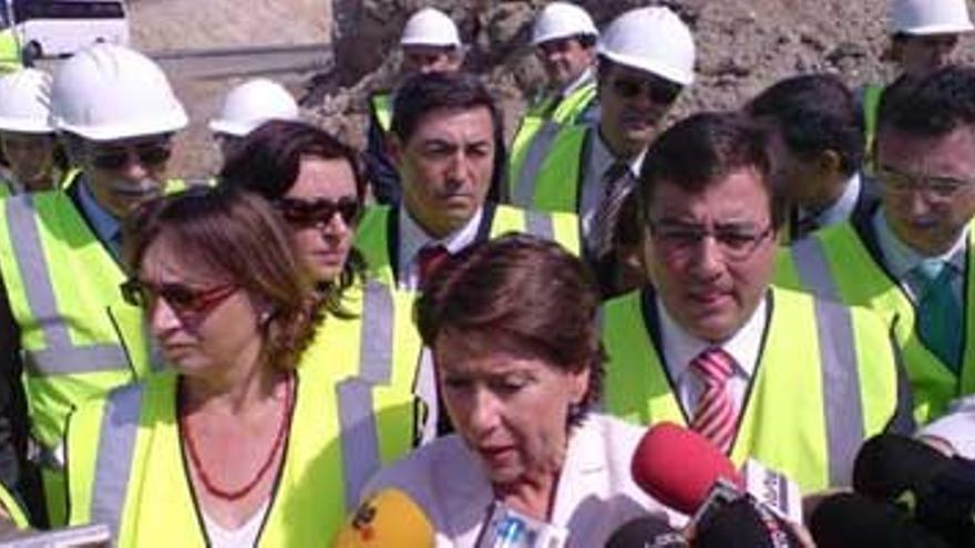 La autovía de la Plata, a su paso por Extremadura, estará concluida en febrero de 2008