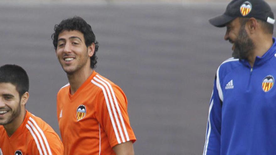 El técnico portugués está satisfecho con el rendimiento de Carles Gil.
