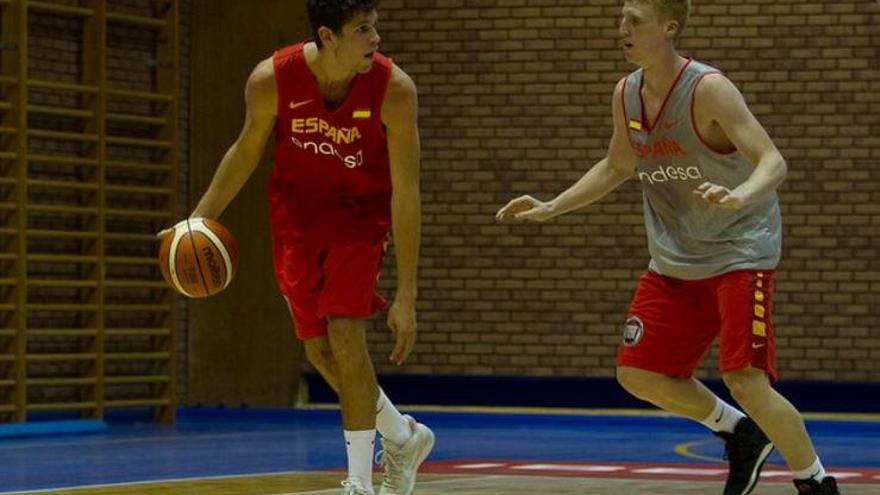 Alberto, en un entrenamiento con la selección en Benahavís.