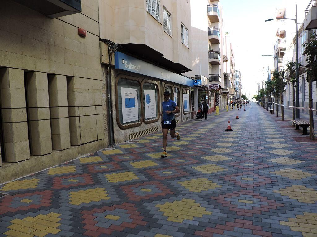 Estos todas las imágenes de la Media Maratón de Águilas