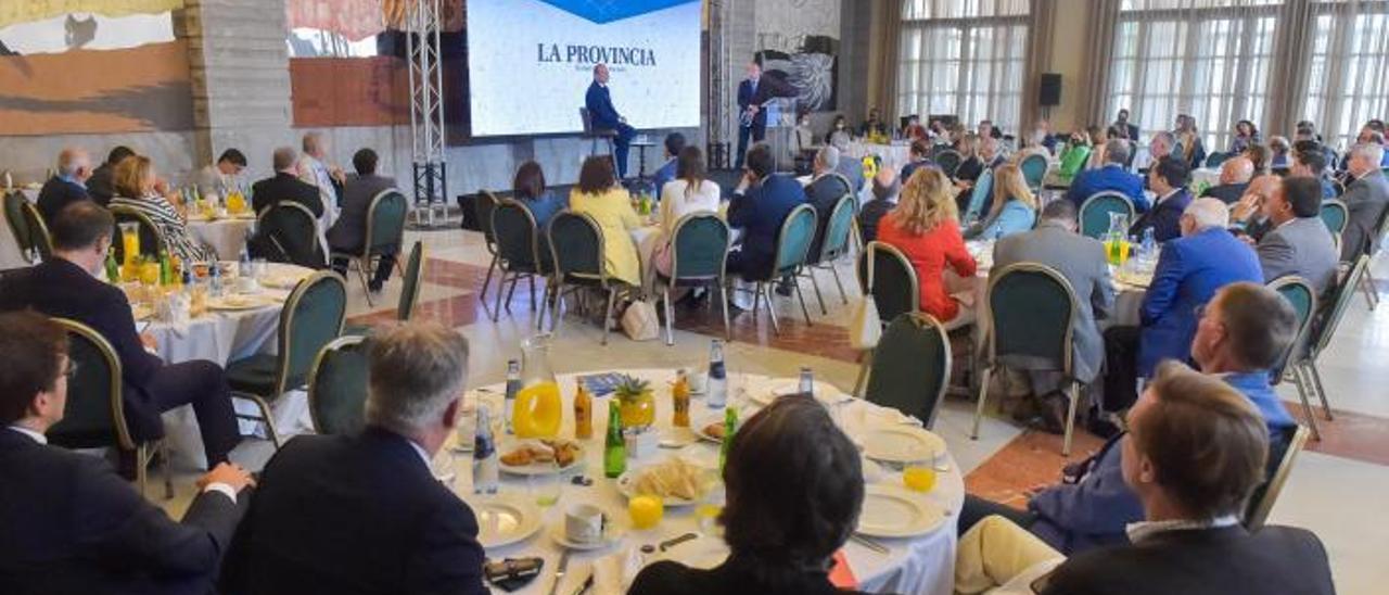 El alcalde de Las Palmas de Gran Canaria, Augusto Hidalgo, interviene en el foro Prensa Ibérica en Canarias celebrado en el hotel Santa Catalina. |