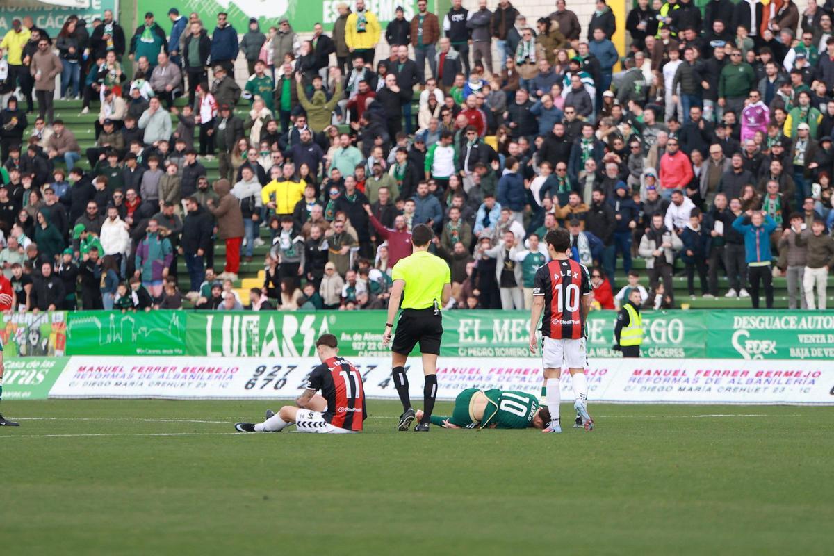 Fotogalería: las imágenes del Cacereño - Arenas Club