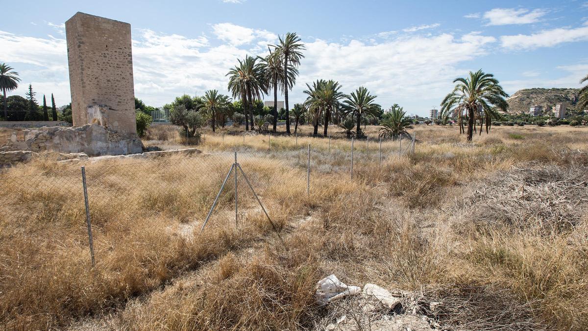 Torre Conde, en el entorno de Torres de la Huerta de Alicante, en una imagen de archivo.