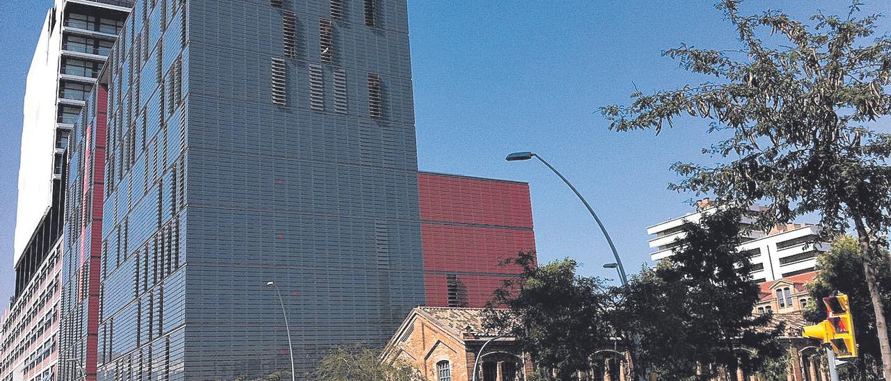 La facultad de Comunicación de la UPF en el barrio de Poblenou.