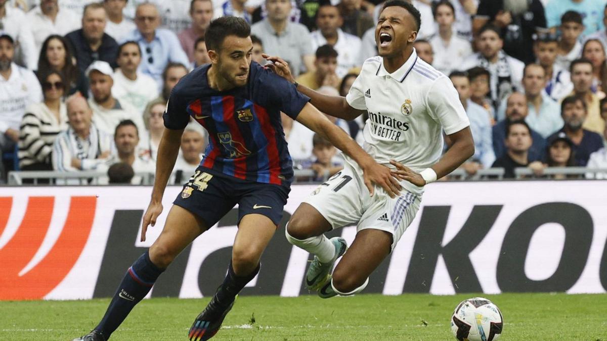 Èric Garcia va cometre penal sobre Rodrygo i el Madrid va sentenciar al descompte. 