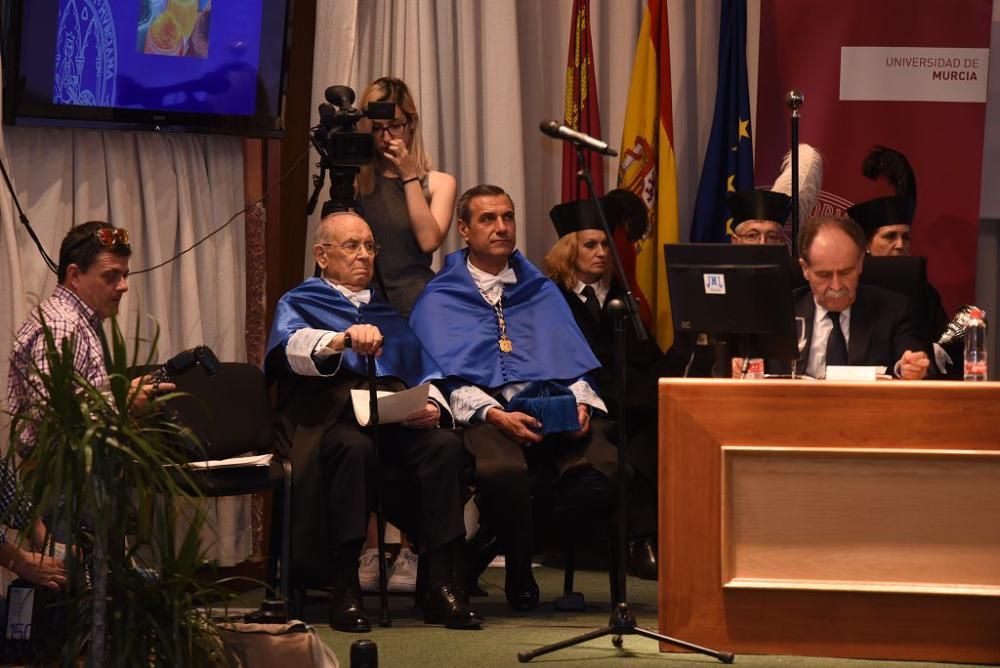 Raimundo González, Doctor Honoris Causa por la UMU