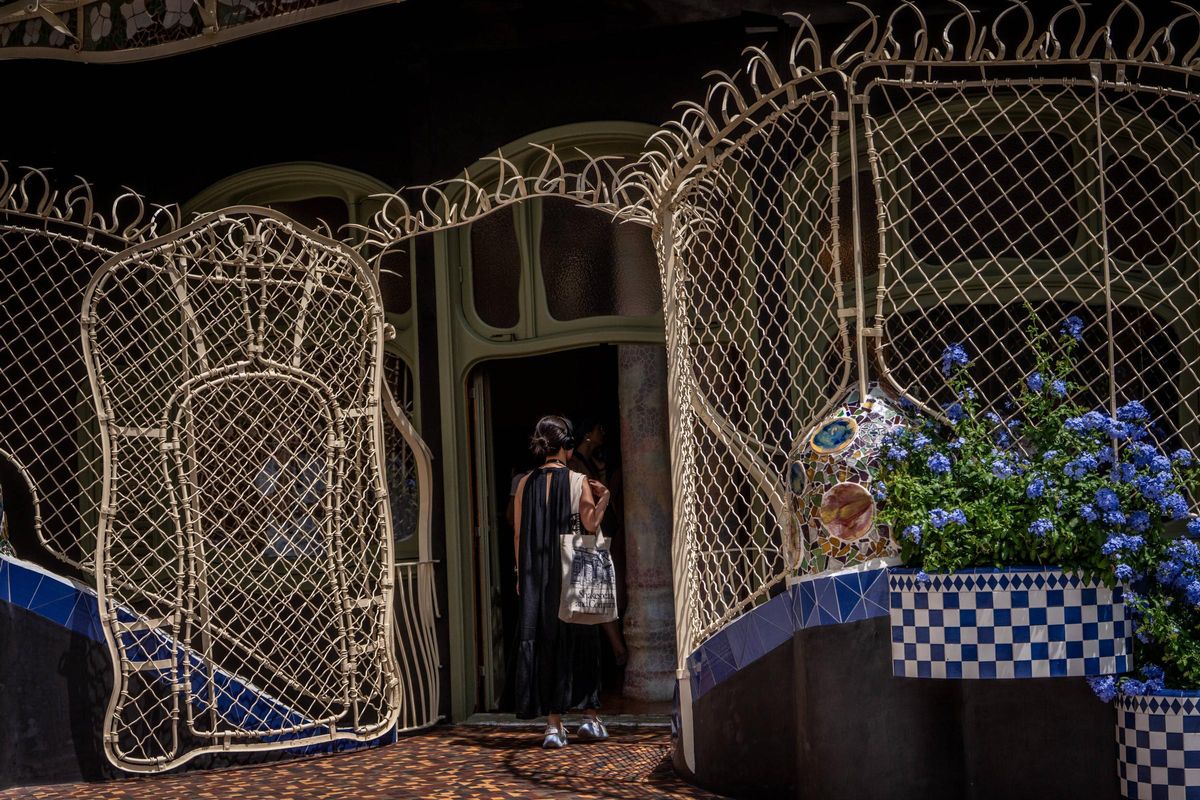 La Casa Batlló recupera sus colores originales