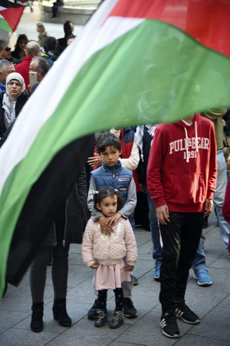 Numerosa manifestación de apoyo a la causa palestina