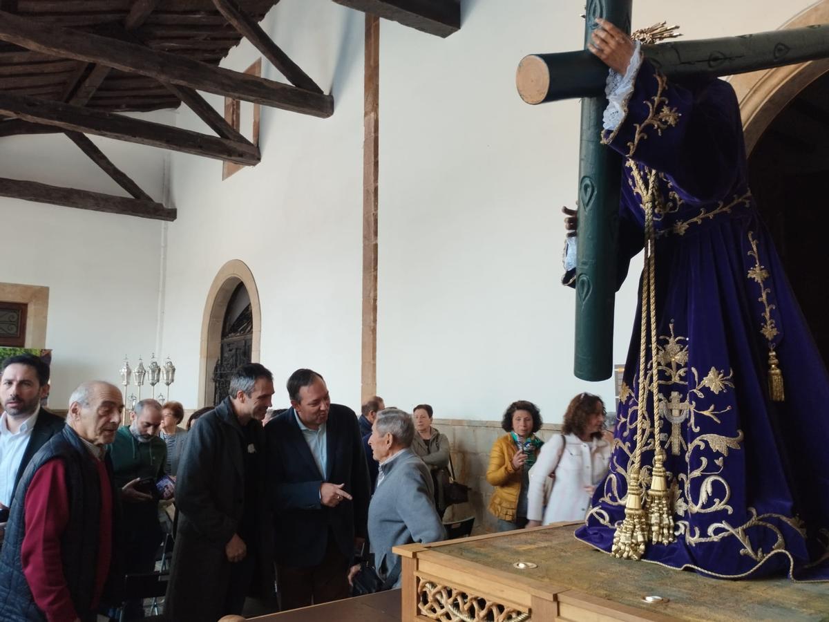 La bendición de las nuevas andas del Nazareno en Villaviciosa, en imágenes La bendición de las nuevas andas del Nazareno en Villaviciosa, en imágenes
