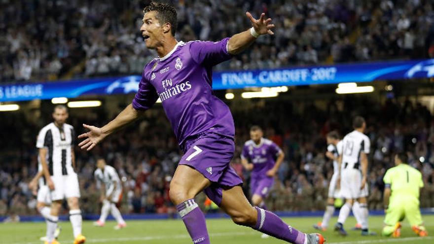 Cristiano Ronaldo celebra el tercer gol del Real Madrid en la final de ayer ante la Juventus en Cardiff.