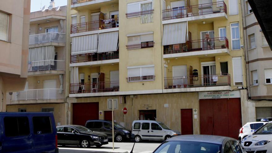 El pis on estava atrinxerat el presumpte agressor de la catana es troba al barri de la Plantera, al carrer Extremadura