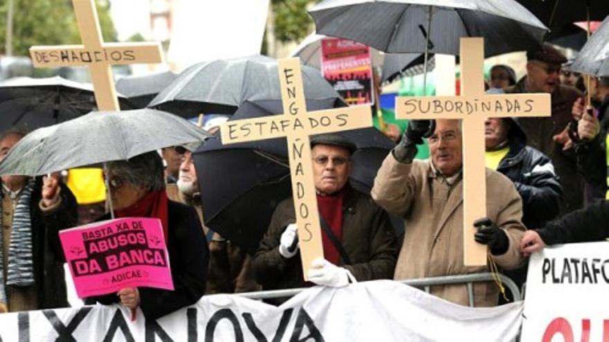 Protestas por las preferentes en Madrid y Santiago
