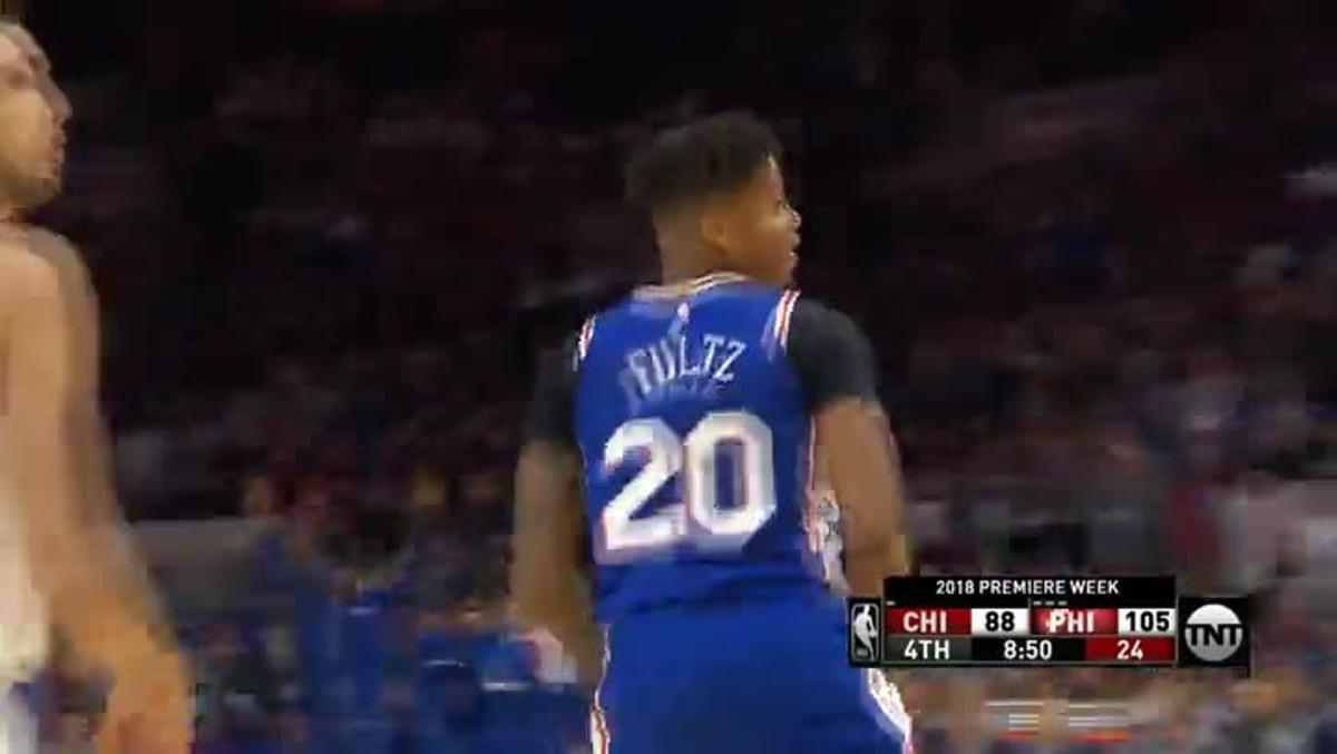 El público enloquece con los primeros puntos de Fultz