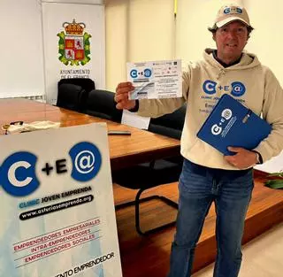 Enrique Riesgo, director del programa Clínic para emprendedores jóvenes: "Los proyectos de hoy en día no se transforman, ya nacen digitales"
