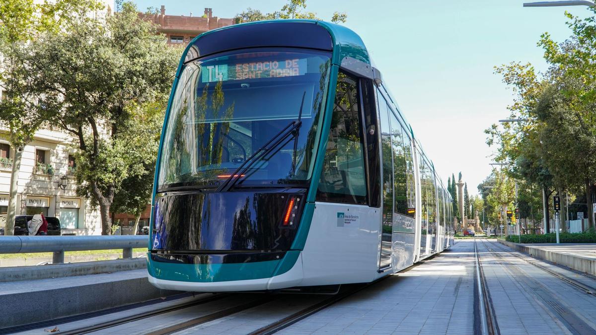 El nuevo modelo del Trambesòs que empieza a circular este viernes.