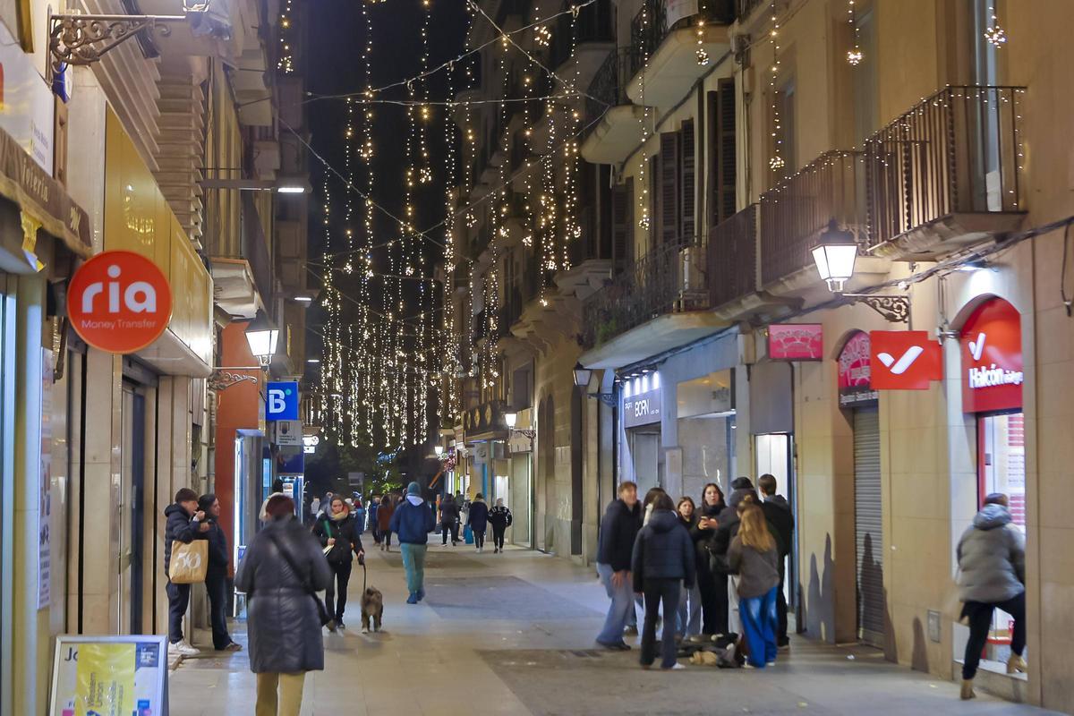 La il·luminació nadalenca de les festes a Manresa