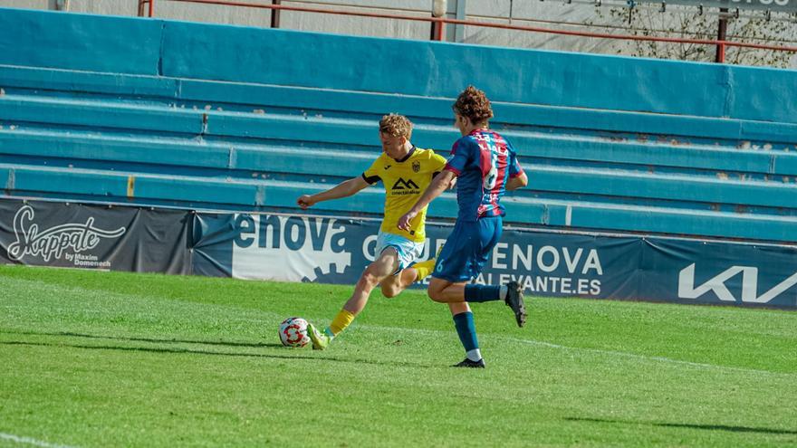 El Atlético Baleares pierde en Alzira por su falta de gol