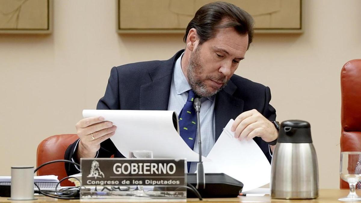 Óscar Puente, ministro de Transportes, durante su comparecencia en el Congreso de los Diputados, para informar sobre el accidente ferroviario de Adamuz.