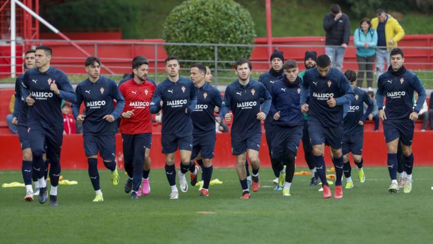EN DIRECTO: Guille Rosas y Hassan, novedades en el once del Sporting para enfrentarse al Espanyol
