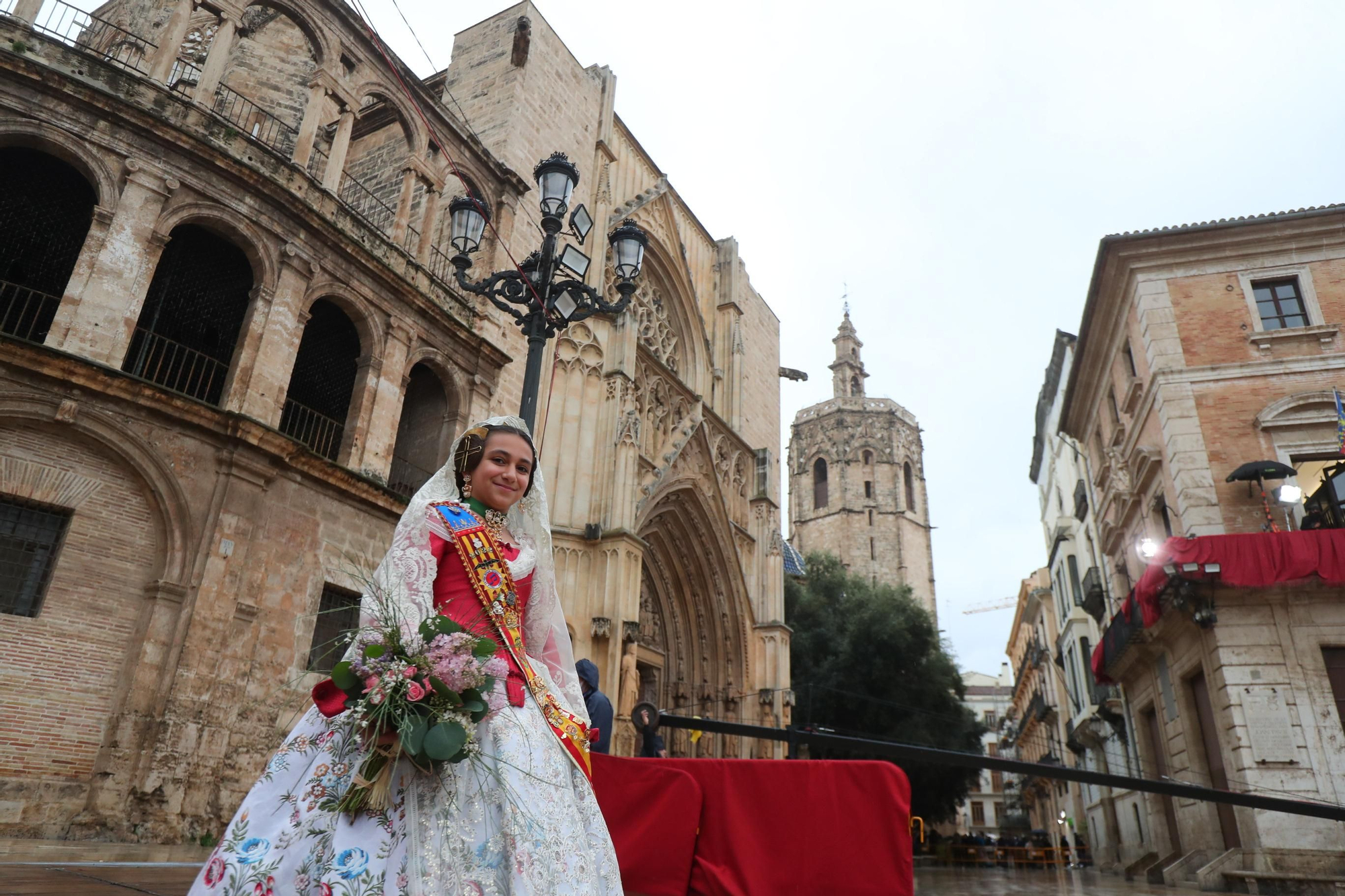 Búscate en el primer día de ofrenda por la calle de la Paz (entre las 17:00 a las 18:00 horas)