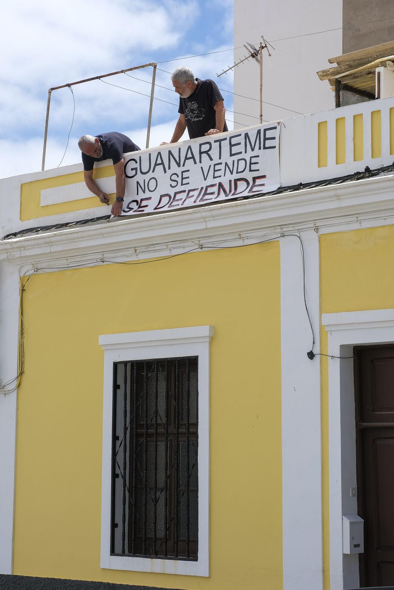 Vecinos de Guanarteme cuelgan pancartas de "Guanarteme no se vende, se defiende"