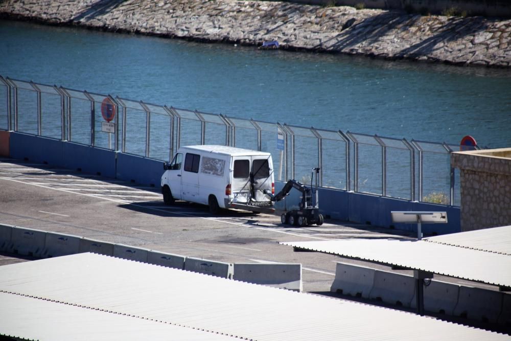 Imágenes del simulacro de la armada en el Puerto de València