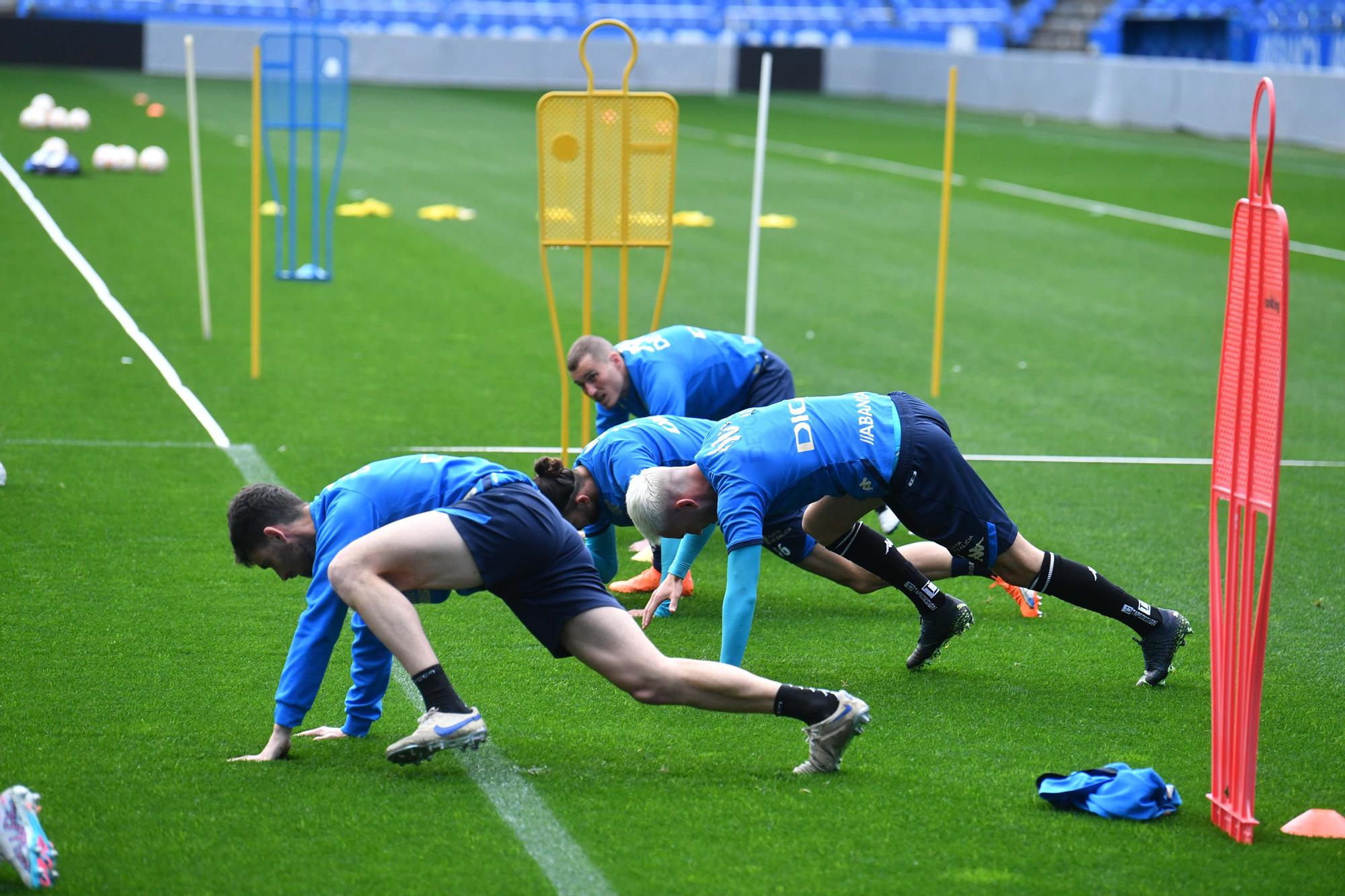 Deportivo | Primera sesión de la semana en el estadio de Riazor