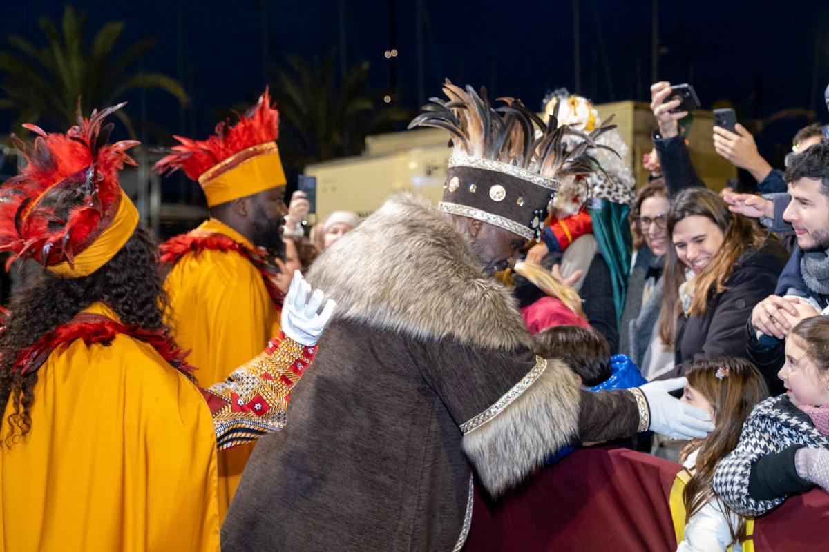 FOTOS | La ilusión echa a andar en Palma con la llegada de los Reyes Magos