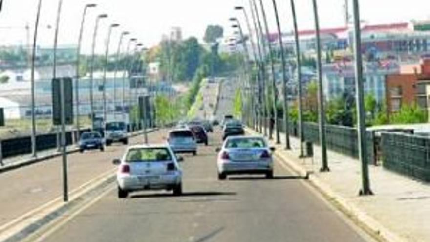Tráfico no hará nuevas mejoras en el puente Fernández Casado