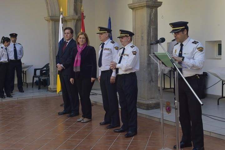 Entrega de diplomas a los Policías Nacionales ...