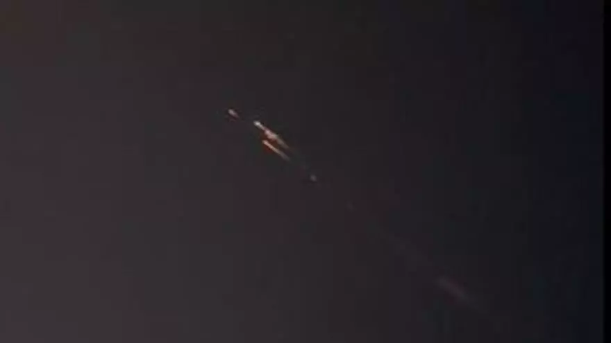 Vídeo: ¿Qué es el objeto en llamas visto desde varios puntos de Ibiza?