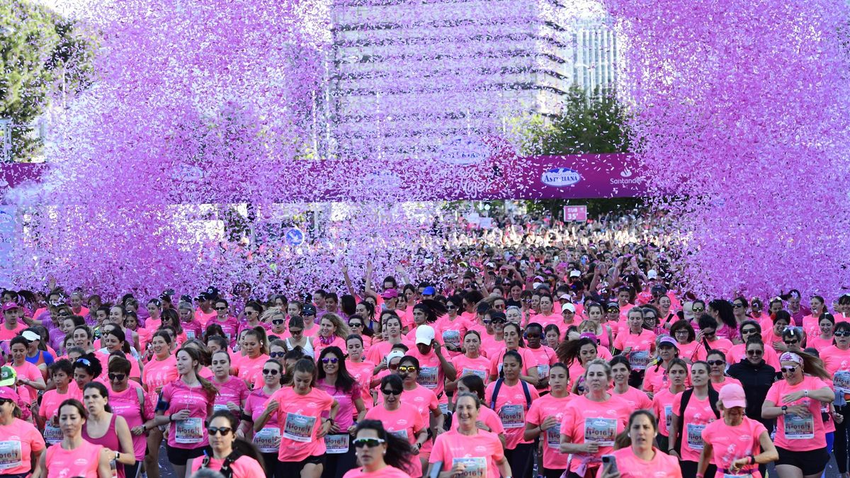Miles de mujeres toman la salida en la Carrera de la Mujer de Madrid de 2024.