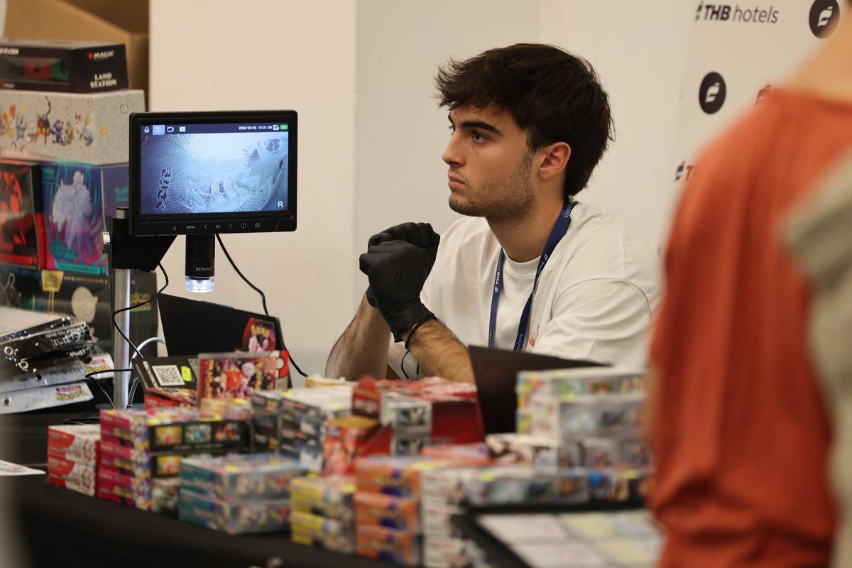 Coleccionismo: todas las imágenes del Ibiza Card Show 2025