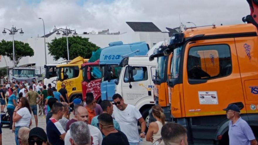 La muestra de camiones se llenó de curiosos.