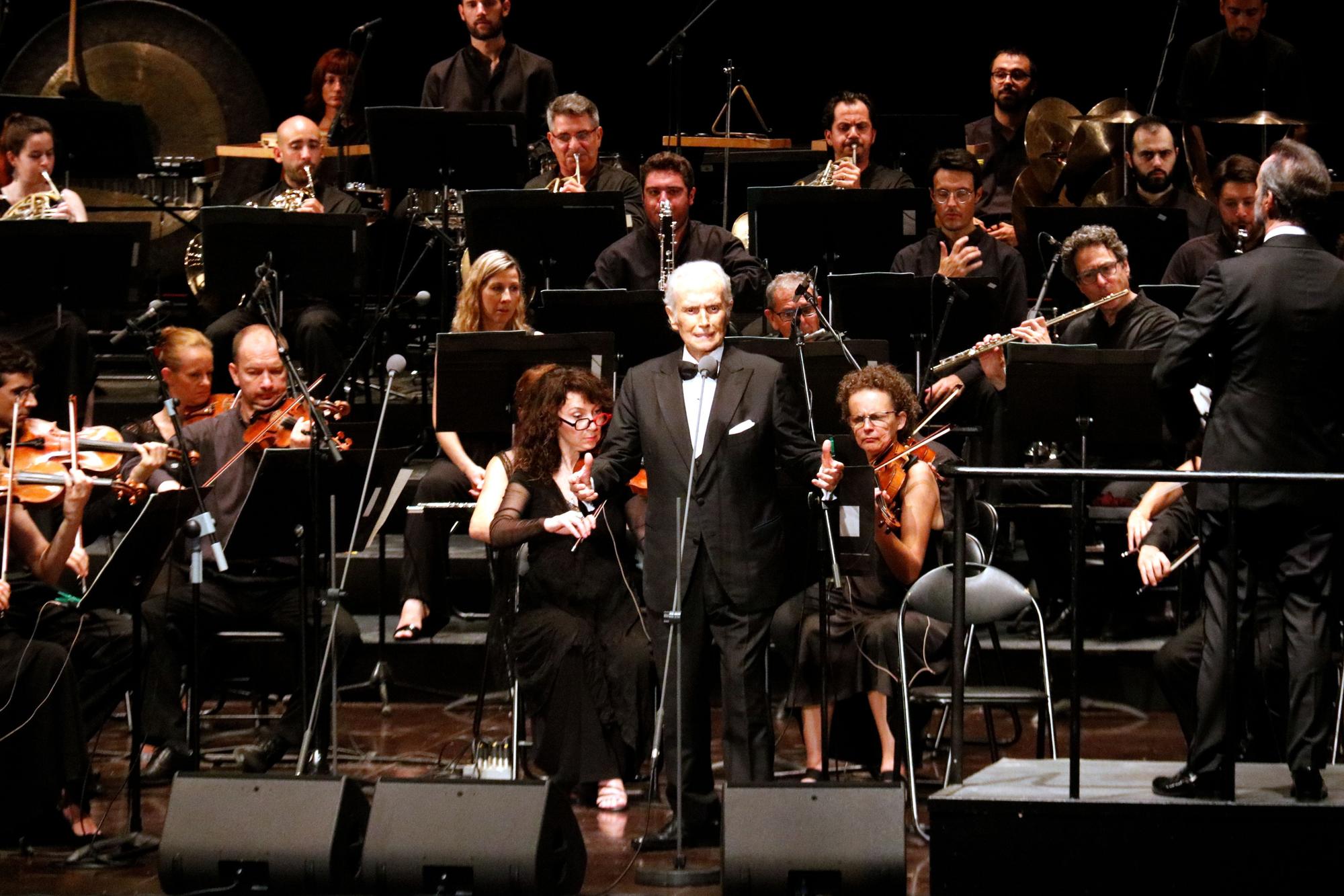 El tenor barceloní Josep Carreras durant el recital al Festival Castell de Peralada