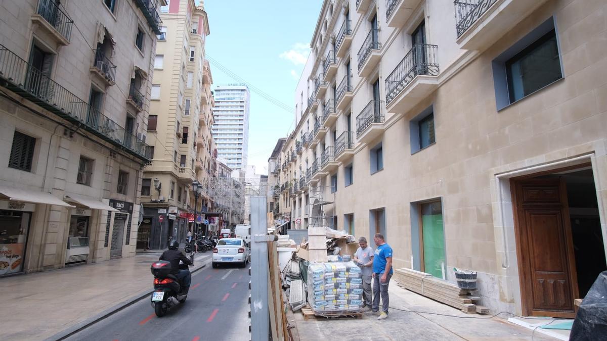 Una vista del estado actual del inmueble que acogerá el segundo cinco estrellas de Alicante.